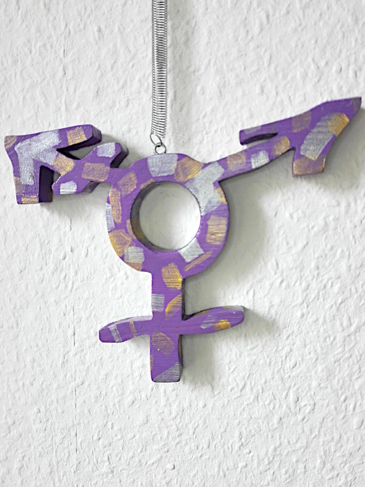 All-Gender-Symbol lila mit silber/gold