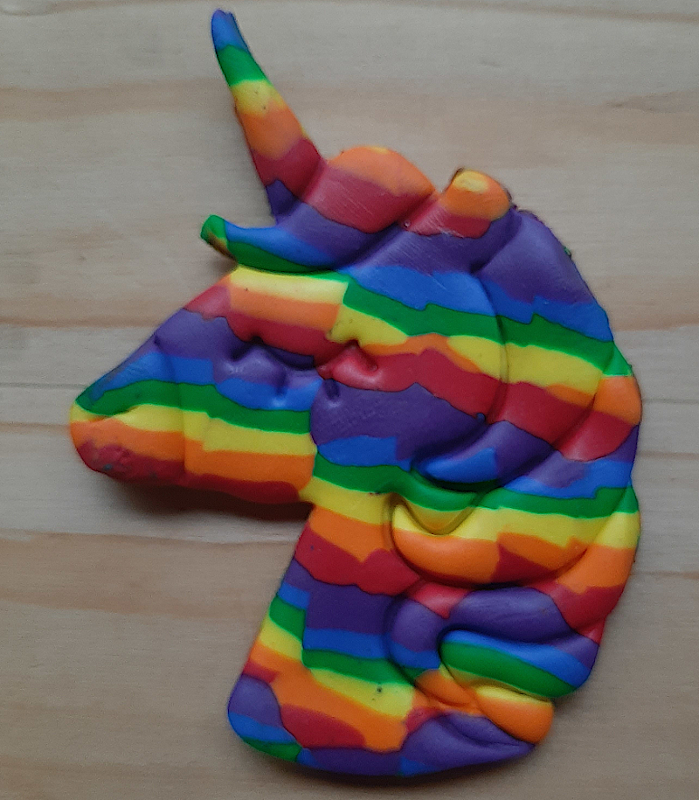 Regenbogen-Einhorn 8,5 x 6 cm (Bild für) Regenbogen-Einhorn 8,5 x 6 cm