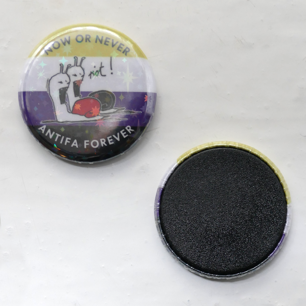 (Bild für) (Nichtbinär) Now or never, Antifa forever